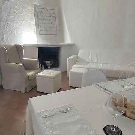 I Massi 2 Con Terrazze Nel Villaggio Piras Casa de Férias *